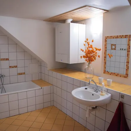 A Keramicka Dilna Habartovi * Červená Voda